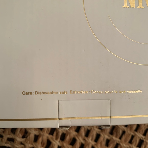 Pottery Barn Emily & Merritt Naught Nice plates - Picture 6 of 6